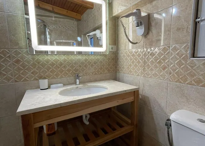 Otel Kolagji 3*
