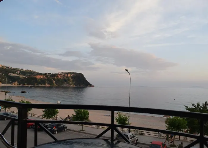 Kolagji Otel Himarë