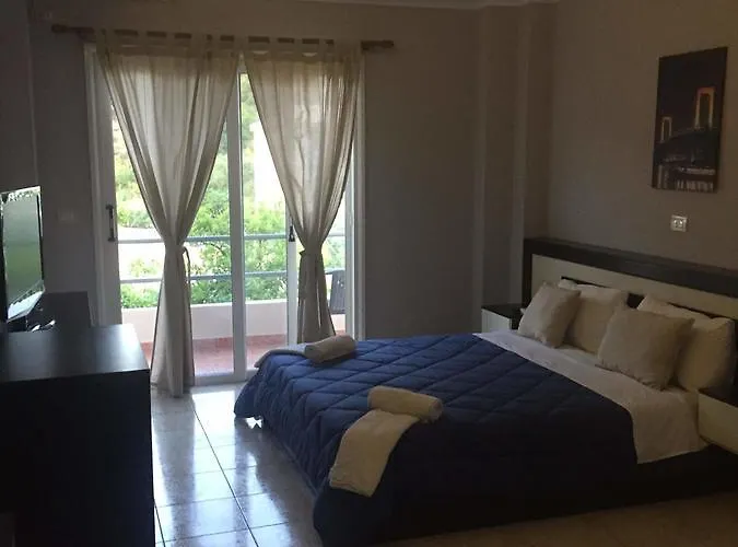 Otel Kolagji 3*